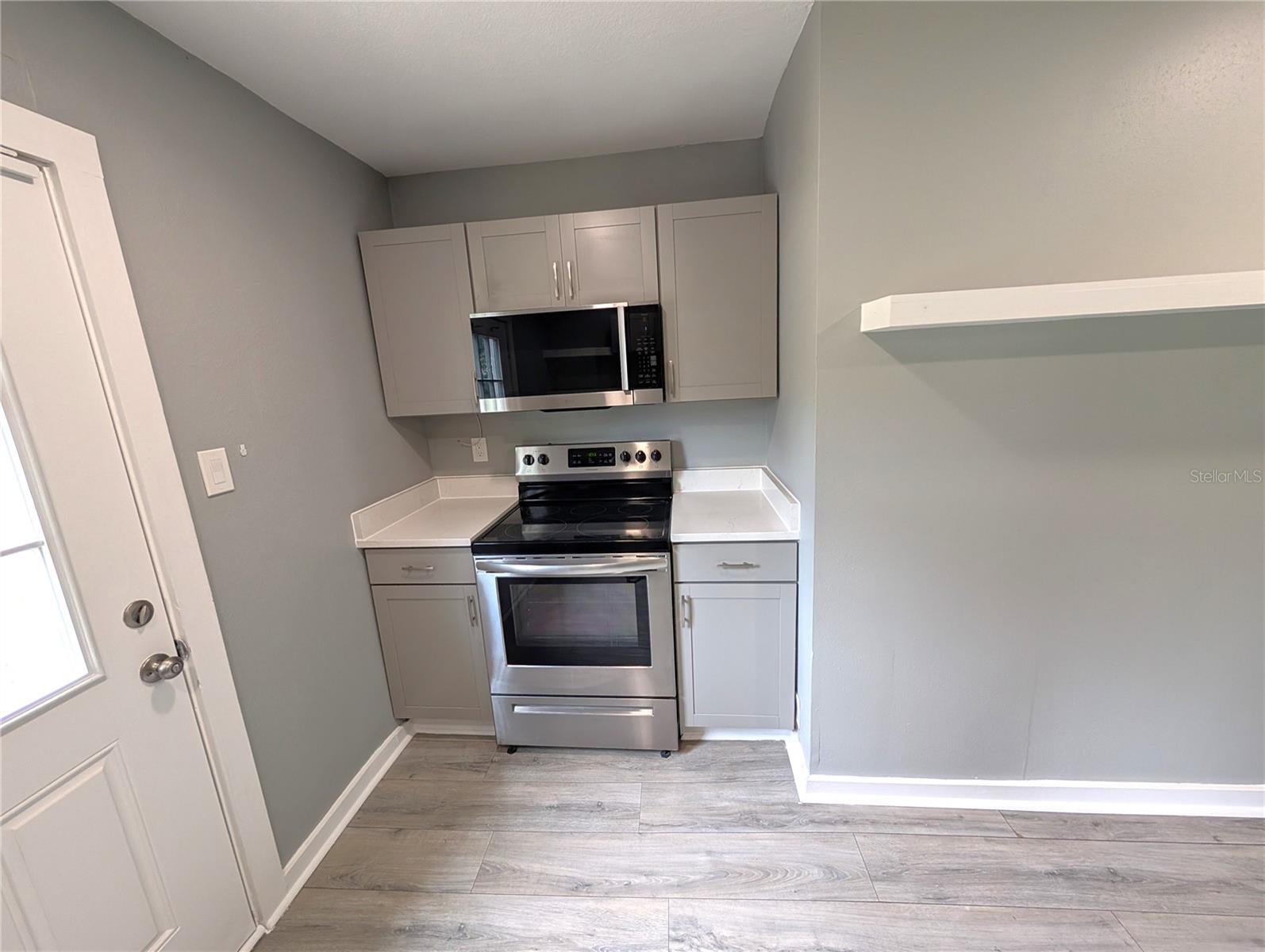 6805 N NAVIN AVE — photo 11