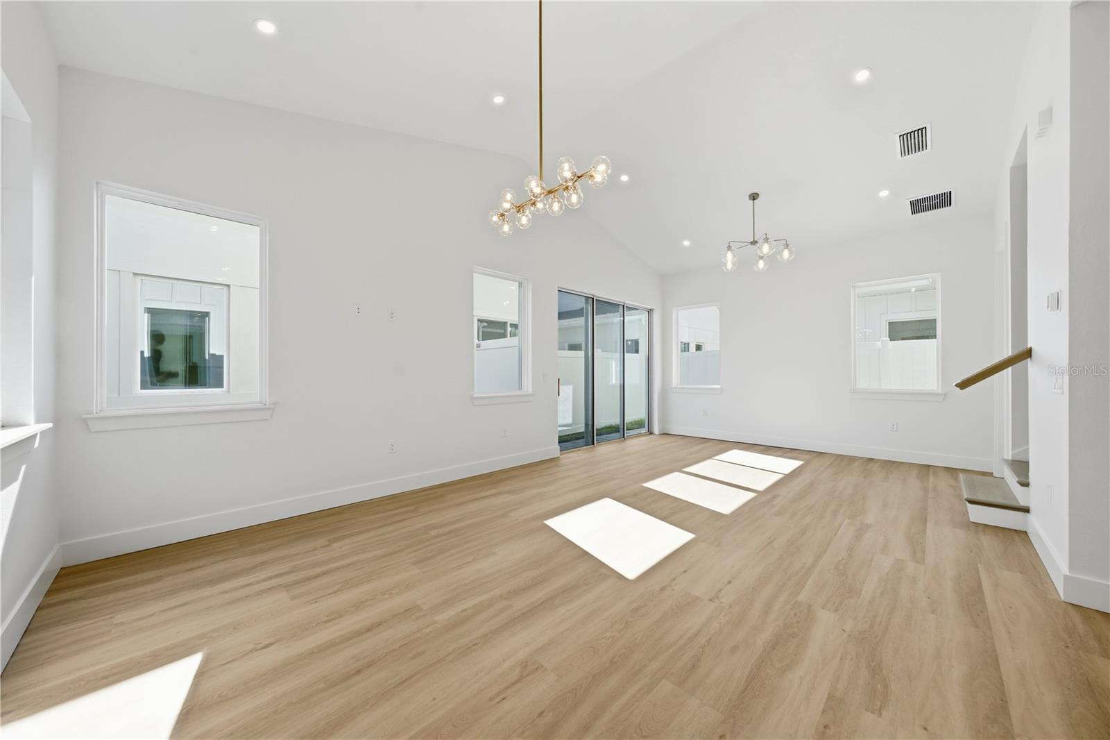 1514 WILSON AVE — photo 6