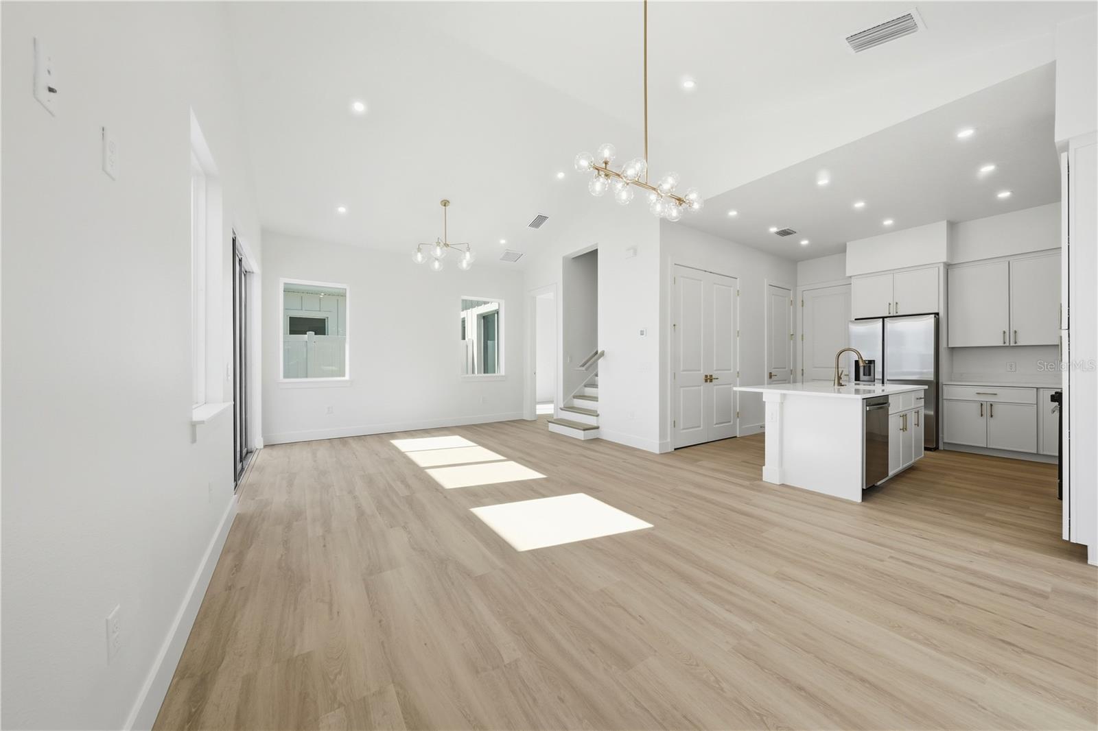 1514 WILSON AVE — photo 7