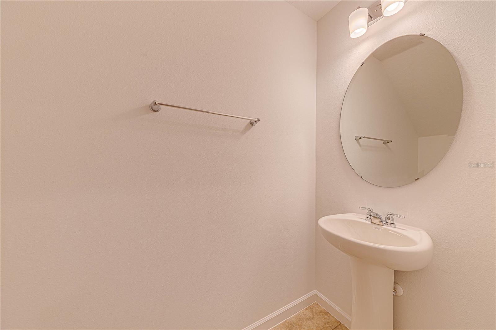 4454 DAVOS DR — photo 12