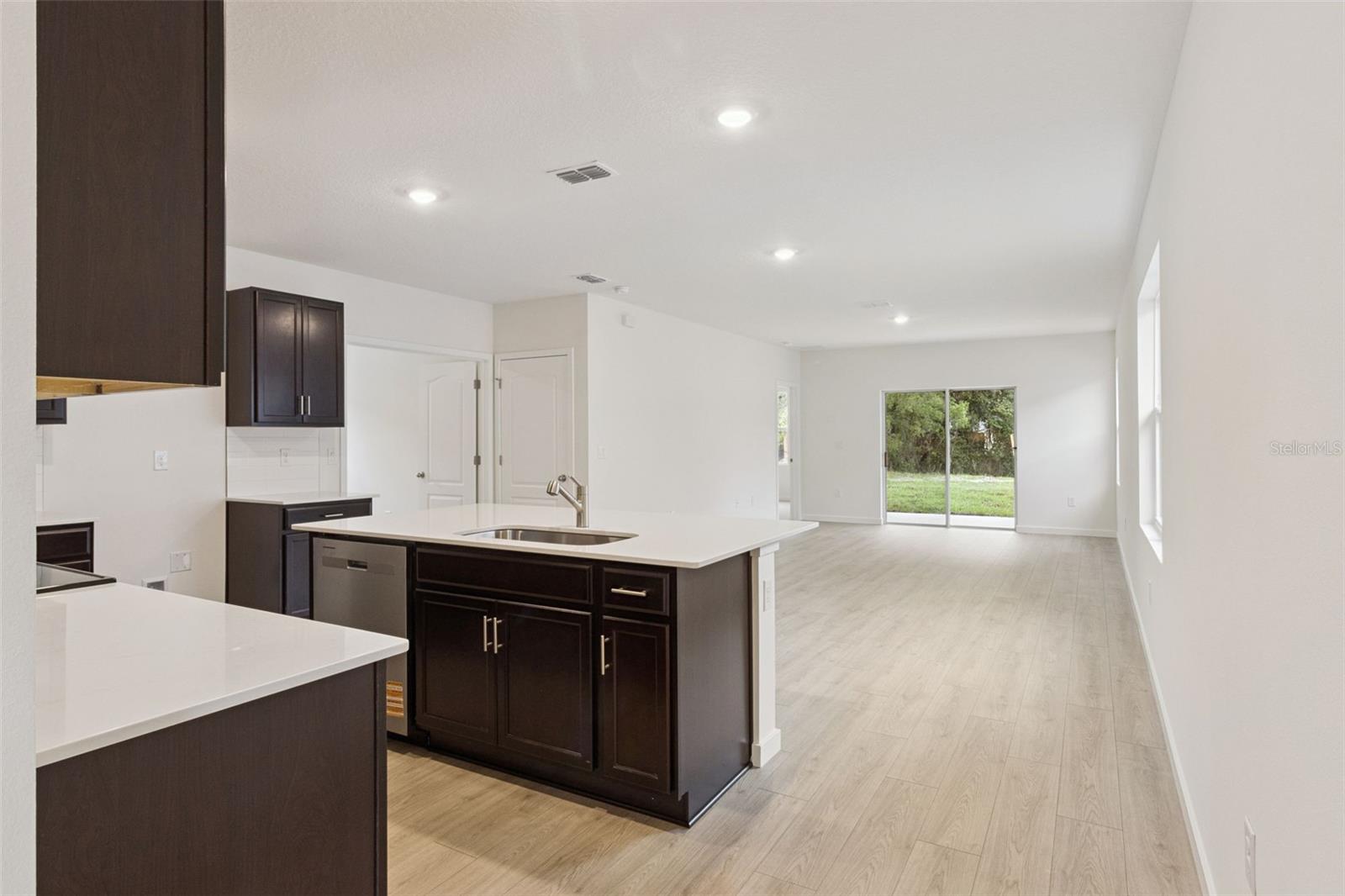 1832 KINDLE ST — photo 10