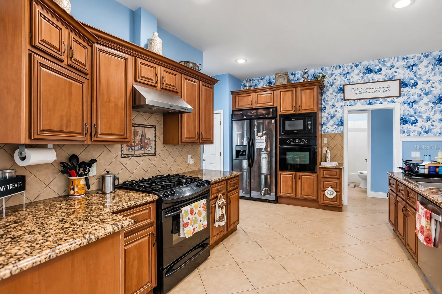 2146 PUERTO RICO DR — photo 10