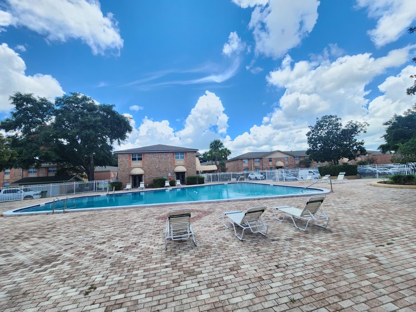 416 BANYON TREE CIR #108 — photo 2