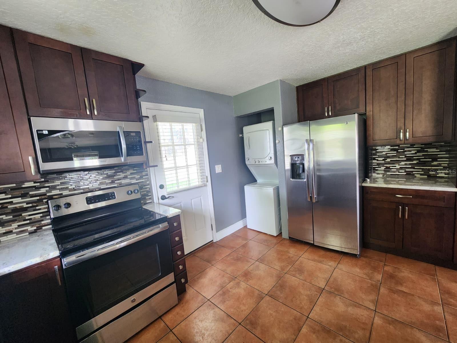 416 BANYON TREE CIR #108 — photo 8