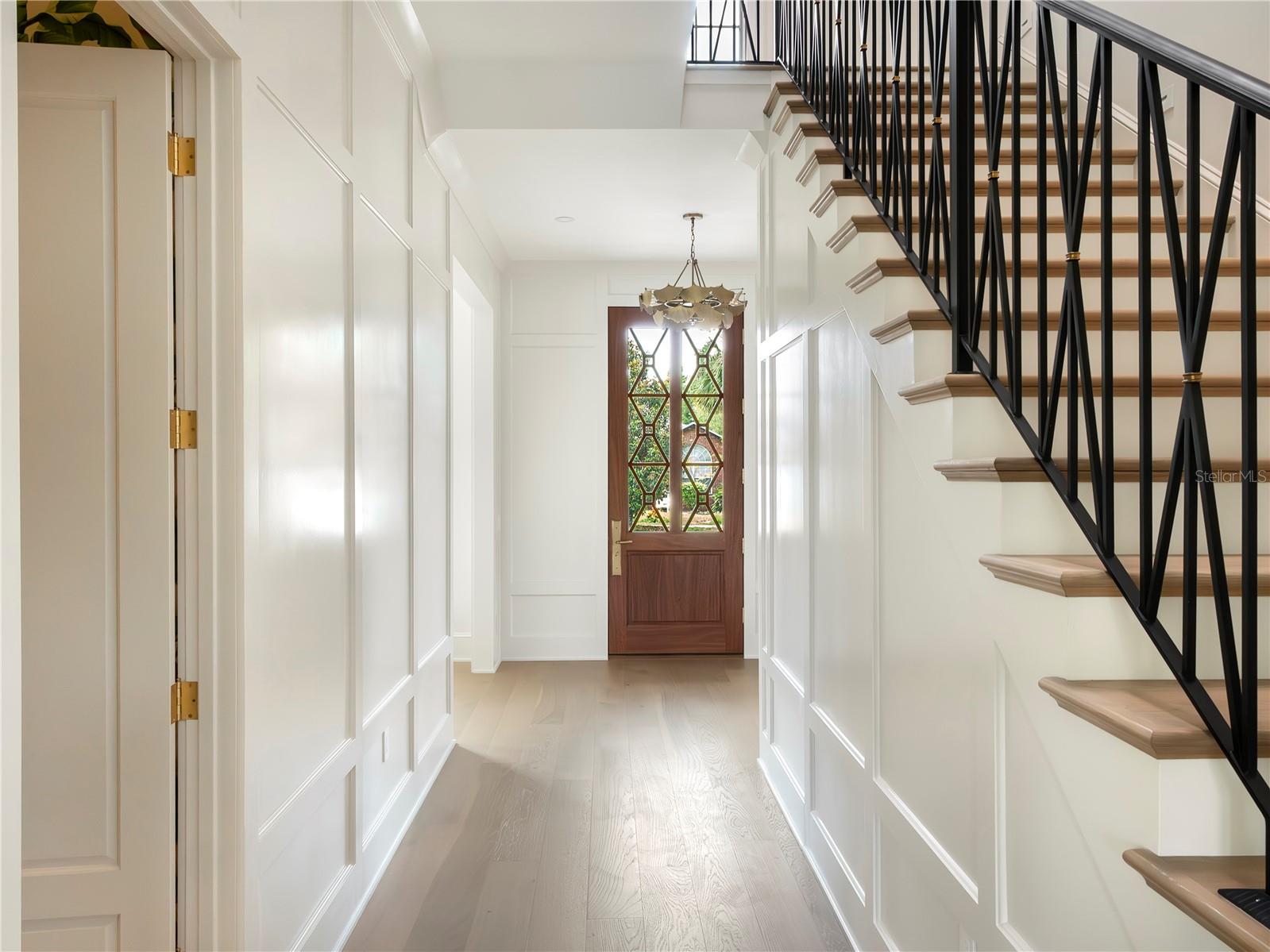 541 W CANTON AVE — photo 5