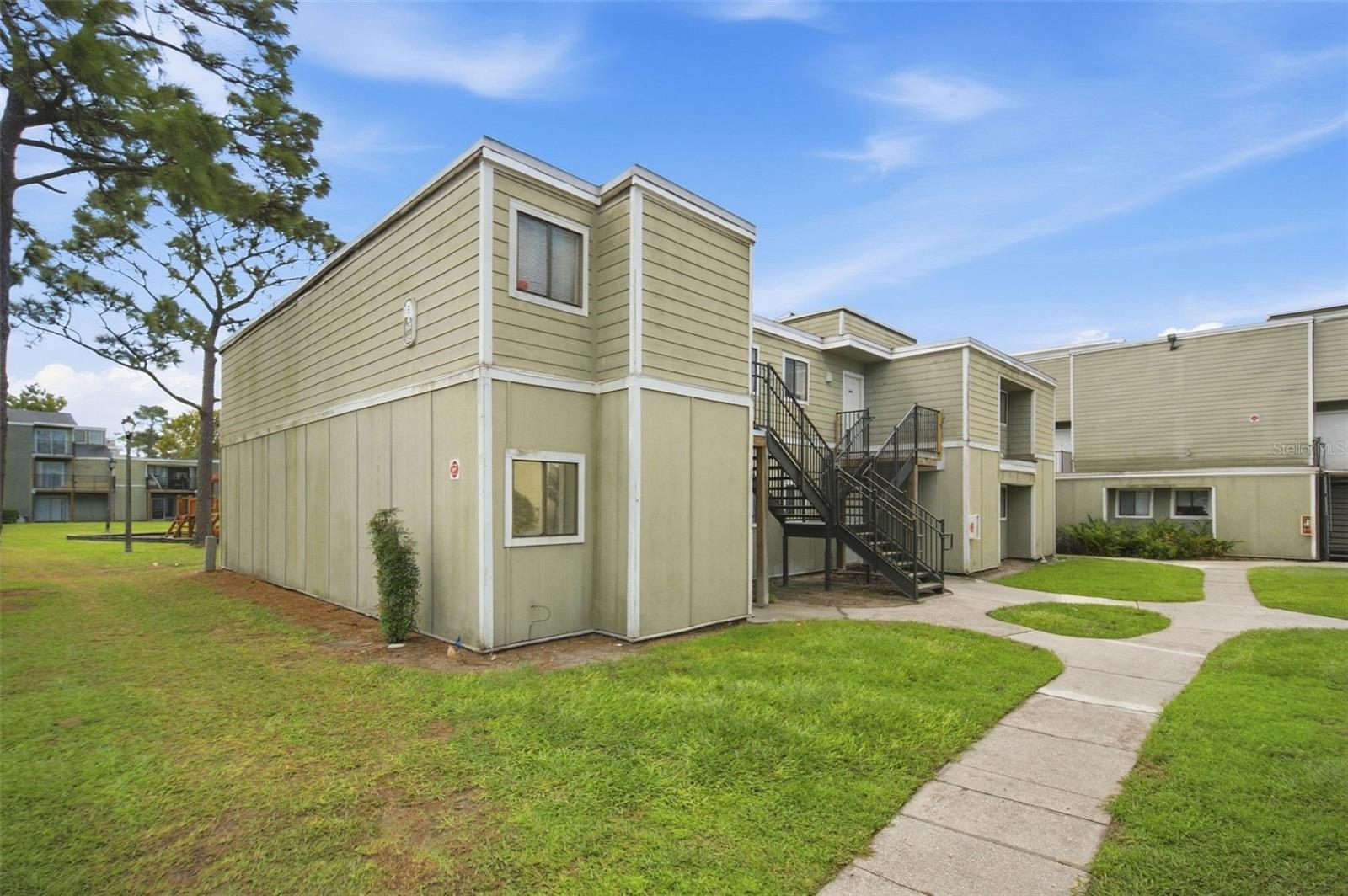 163 SCOTTSDALE SQ #163