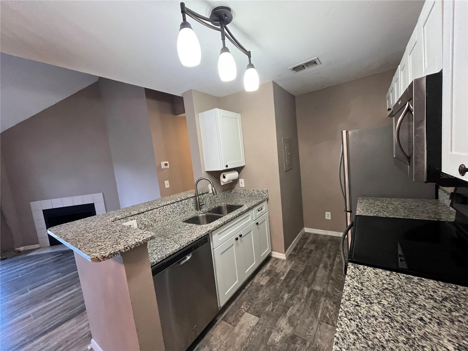 6088 WESTGATE DR #202 — photo 6