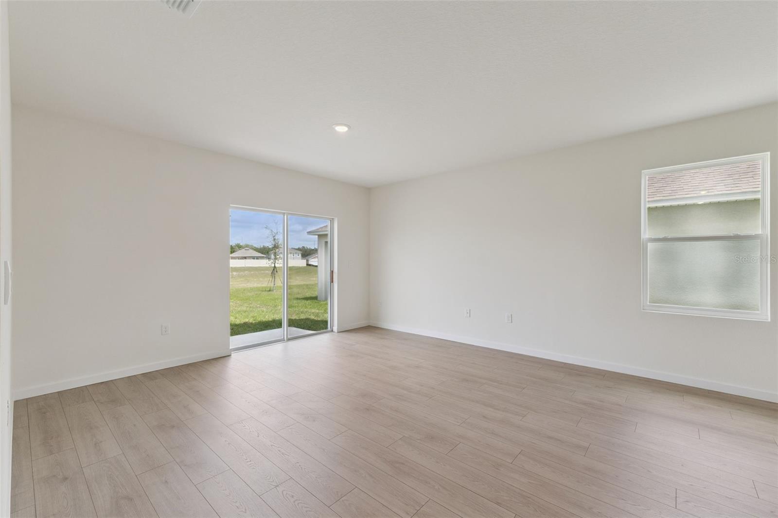1945 HOWARD MESA DR — photo 5