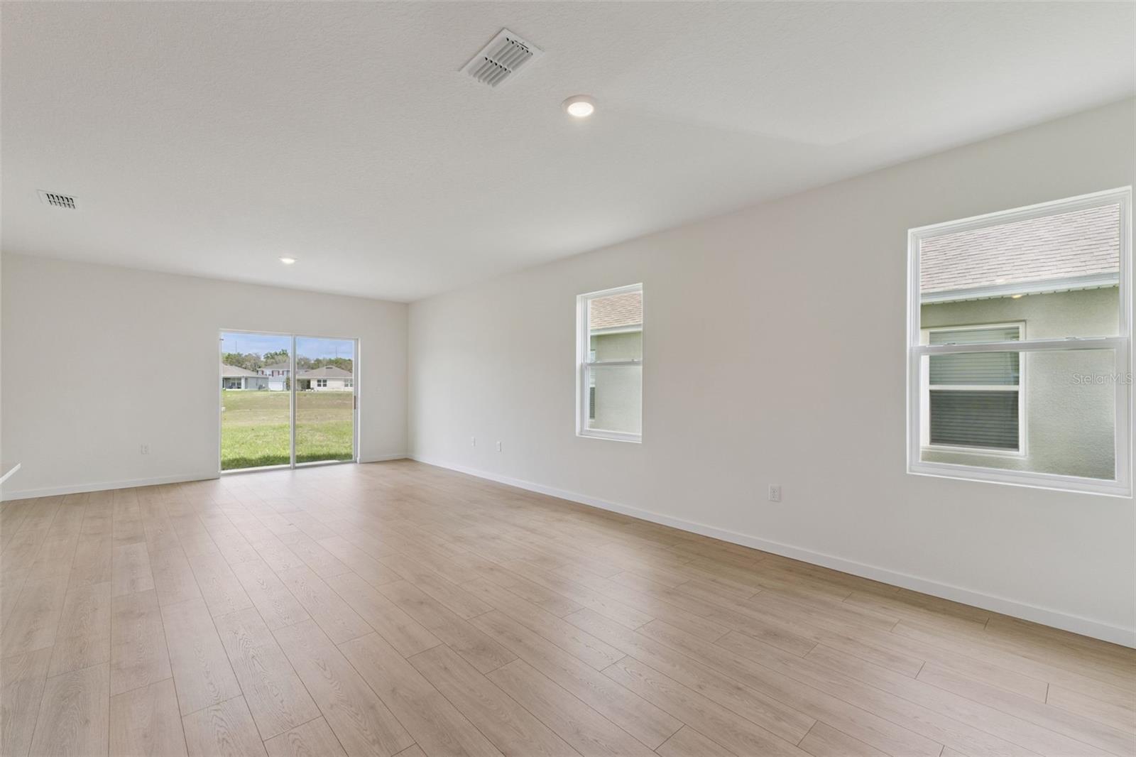 1929 HOWARD MESA DR — photo 4