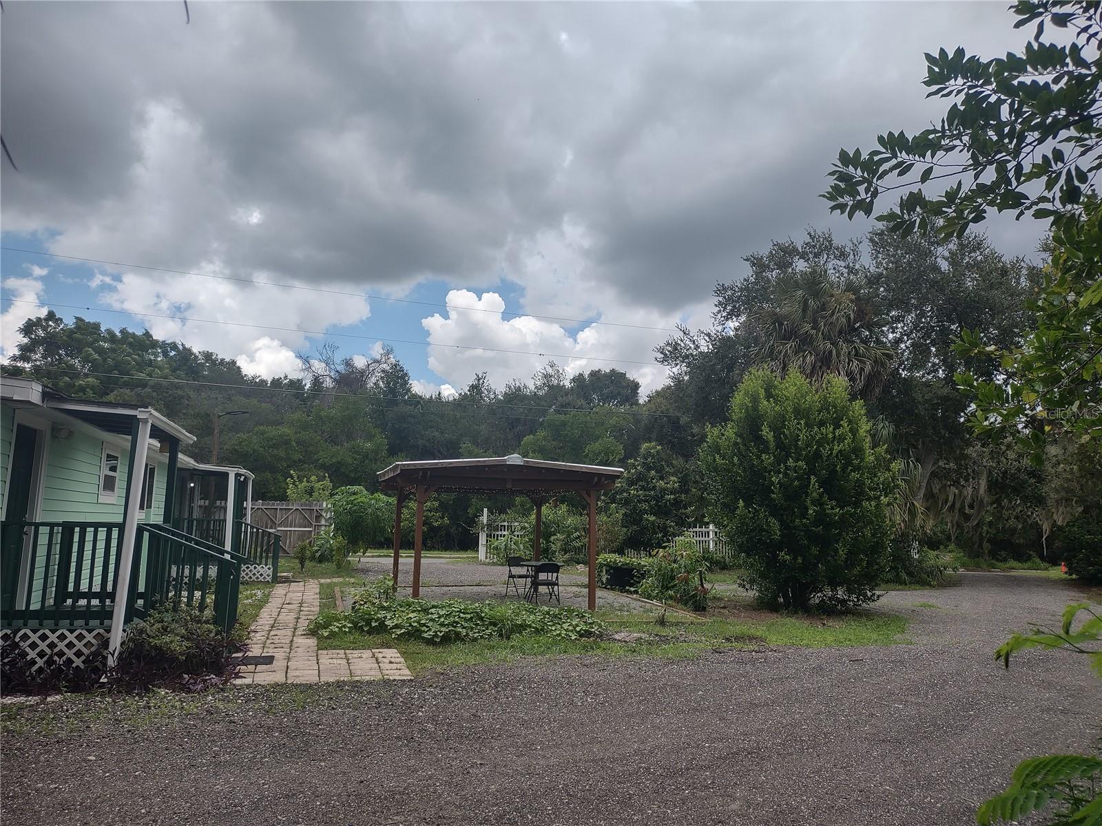 901 HIBISCUS CT — photo 7