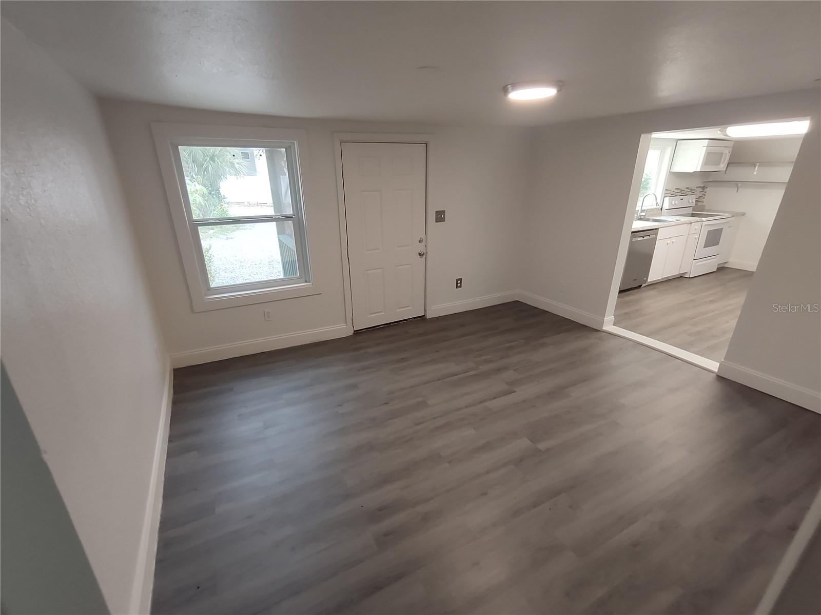 901 HIBISCUS CT — photo 10