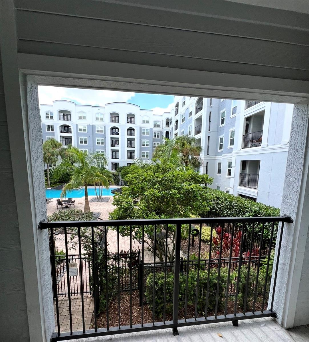 202 E SOUTH ST #5048 — photo 2