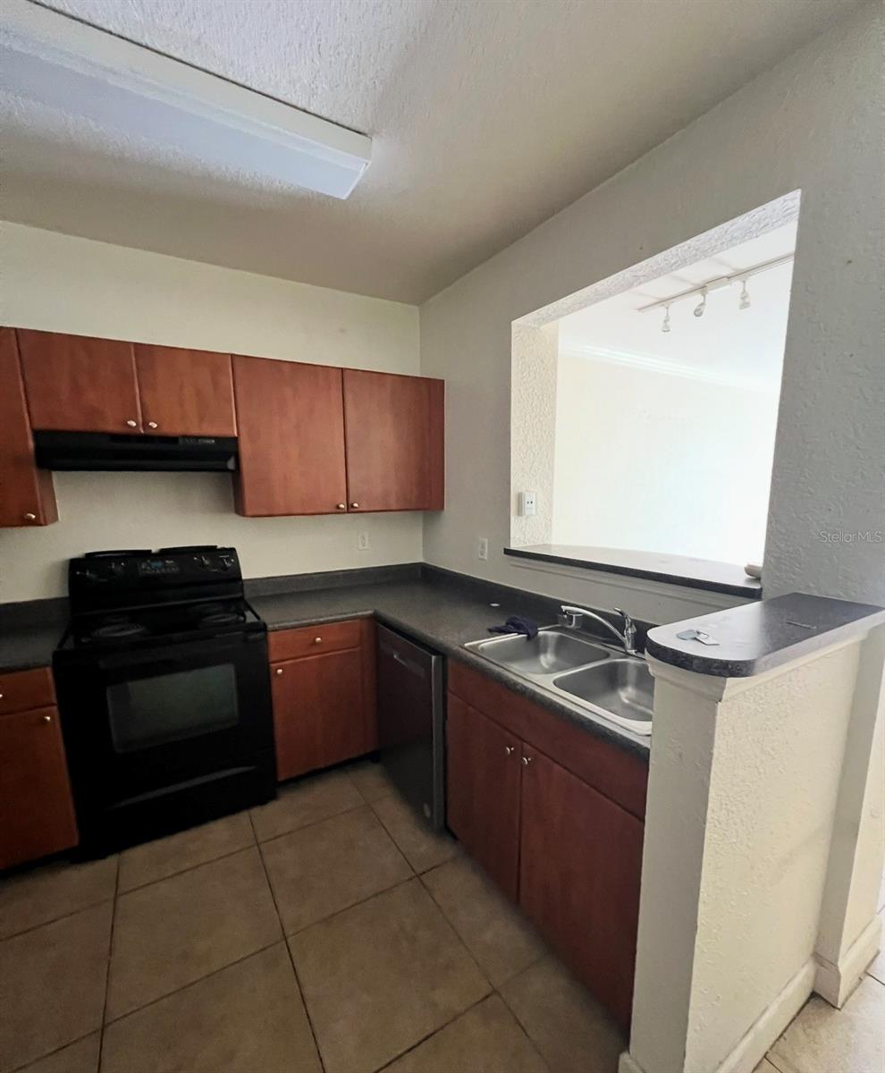 202 E SOUTH ST #5048 — photo 5