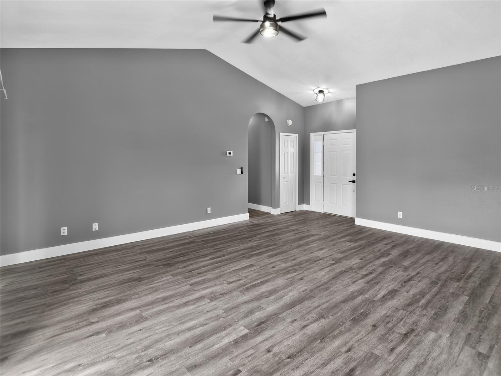 257 MARGATE DR — photo 5
