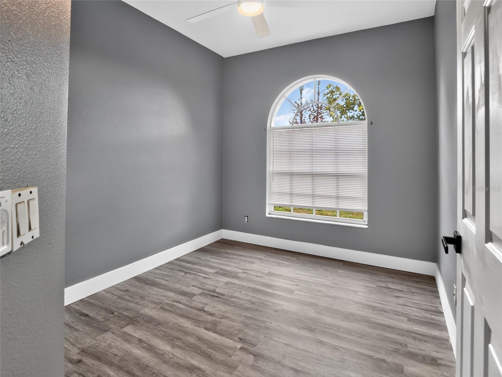 257 MARGATE DR — photo 10