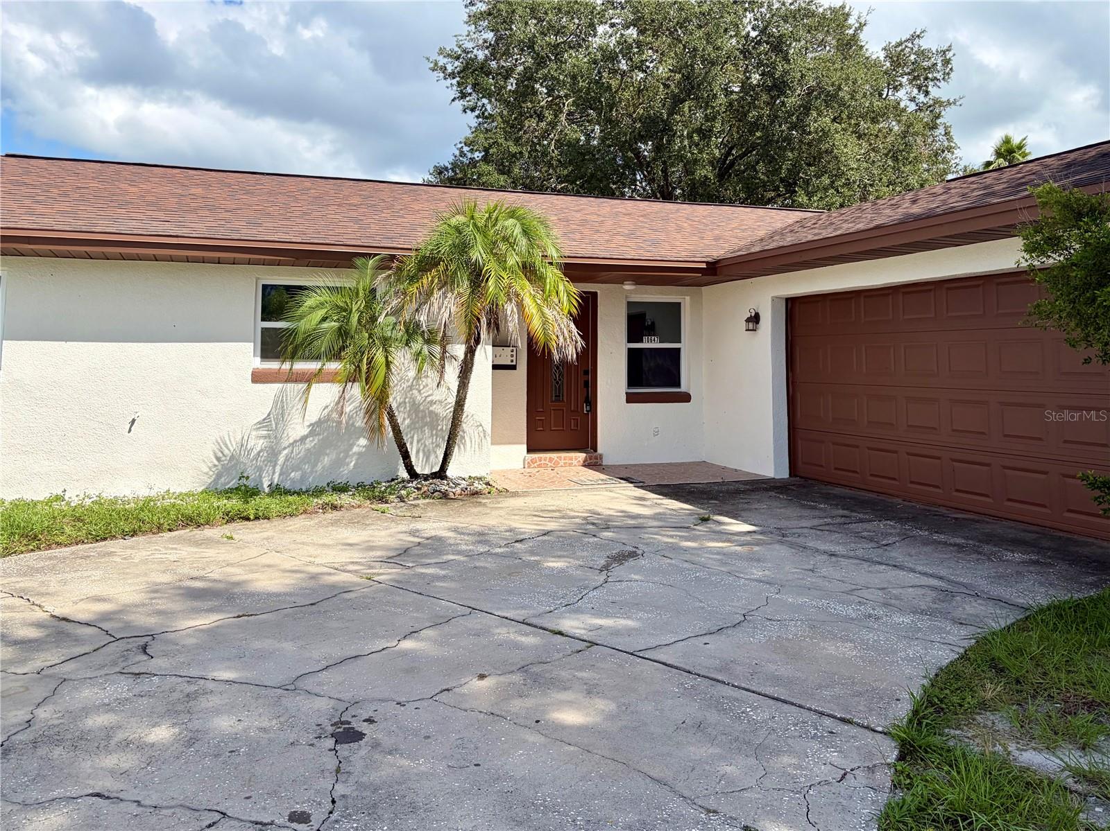 10647 REGENCY CT — photo 2