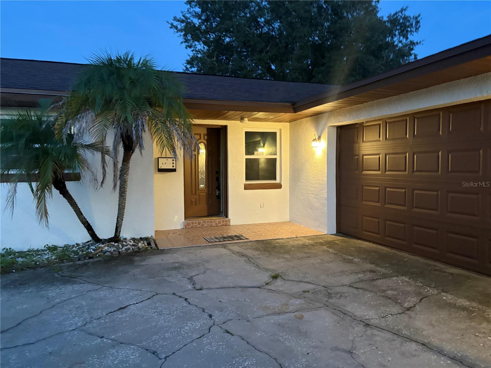 10647 REGENCY CT — photo 3