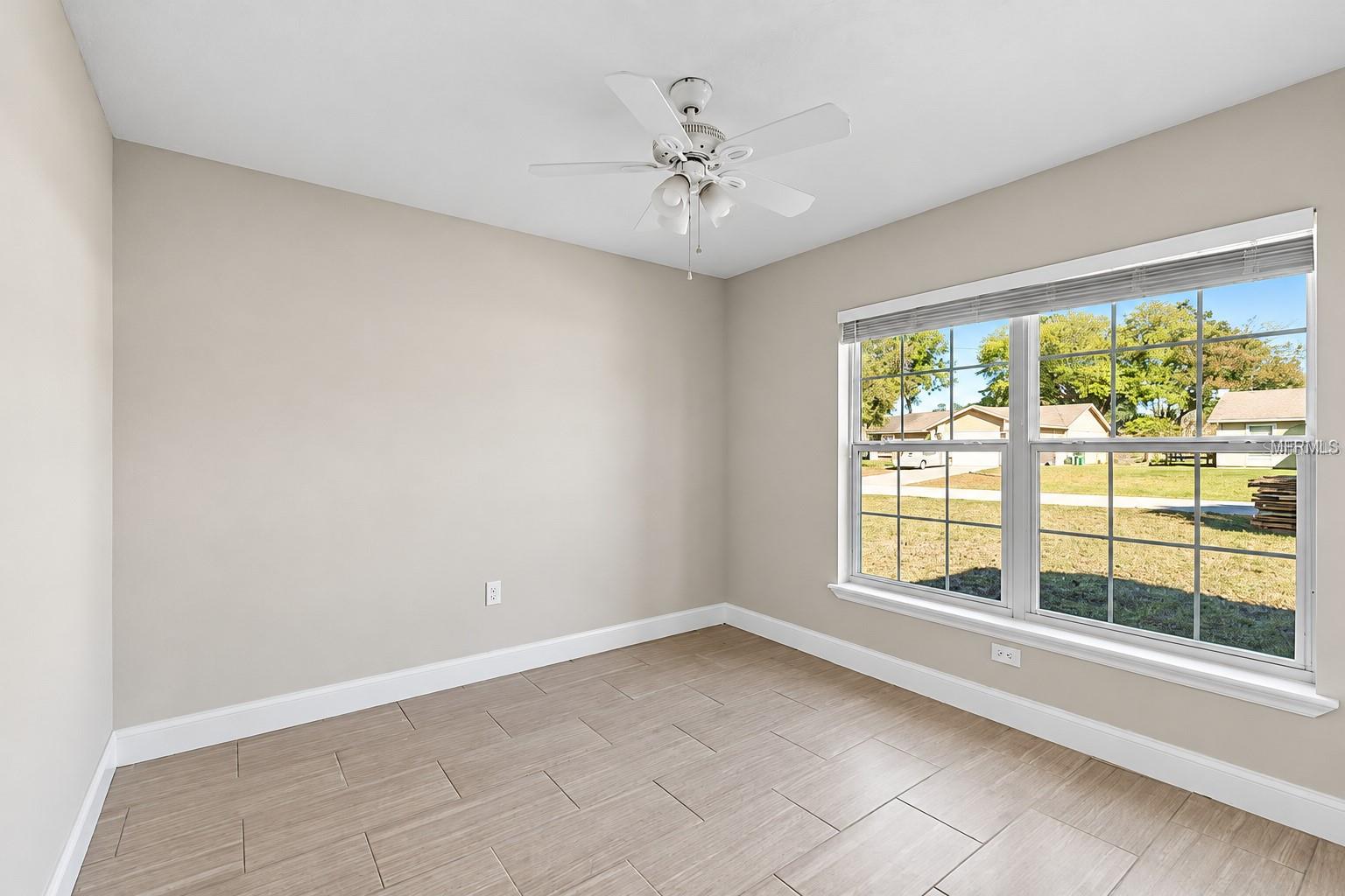 1907 LAREDO DR — photo 6