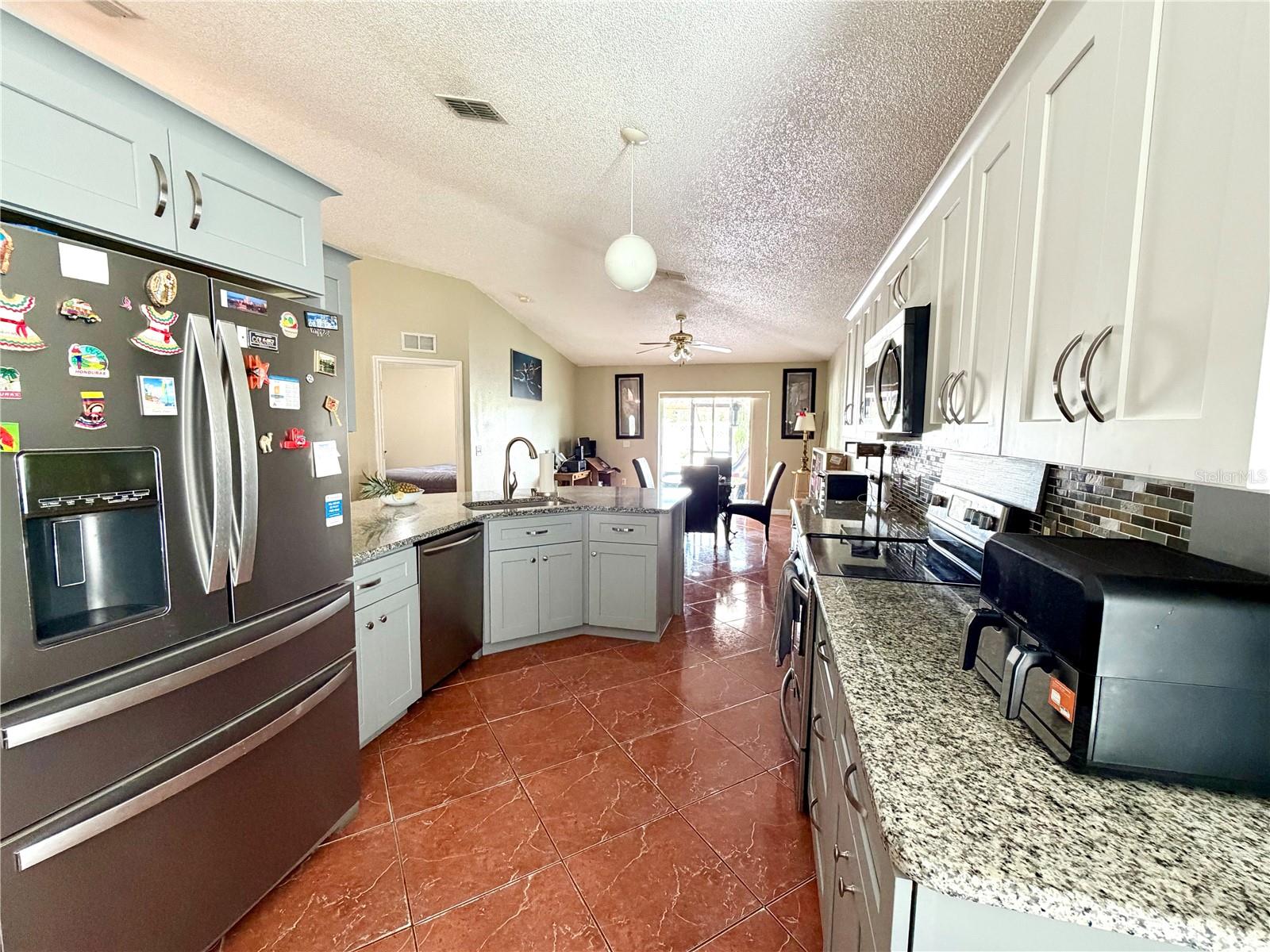 11836 BENTRY ST — photo 12