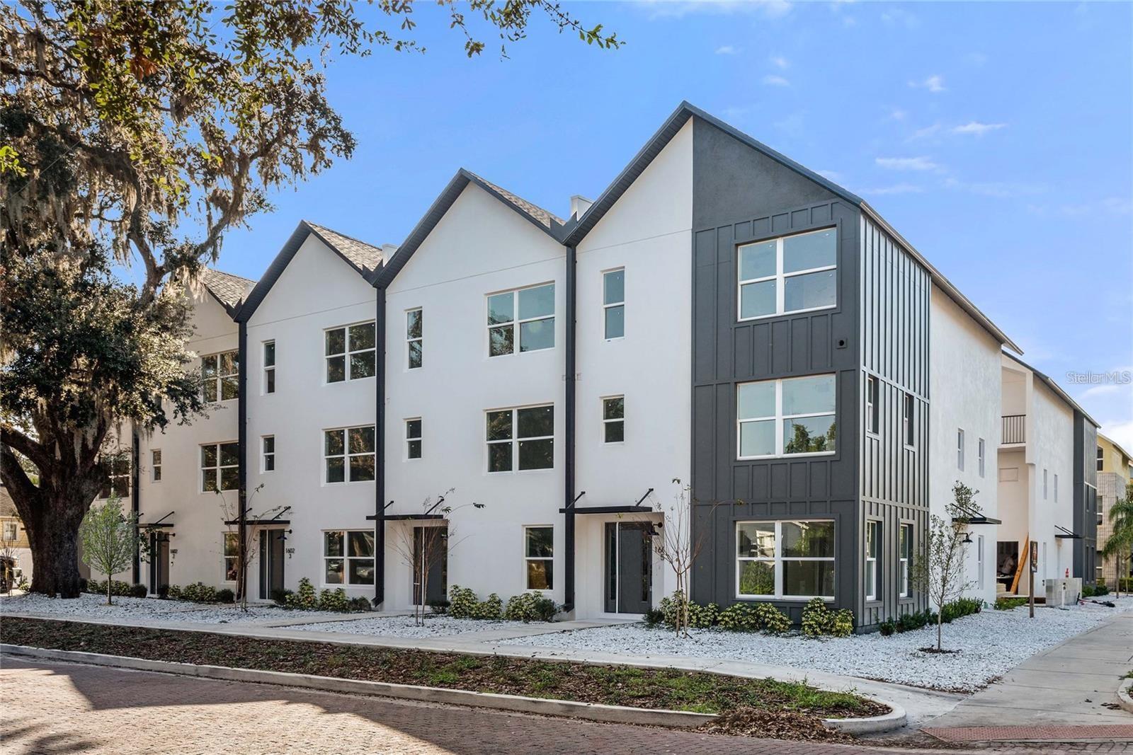 1606 PARK LAKE ST #9 — photo 2