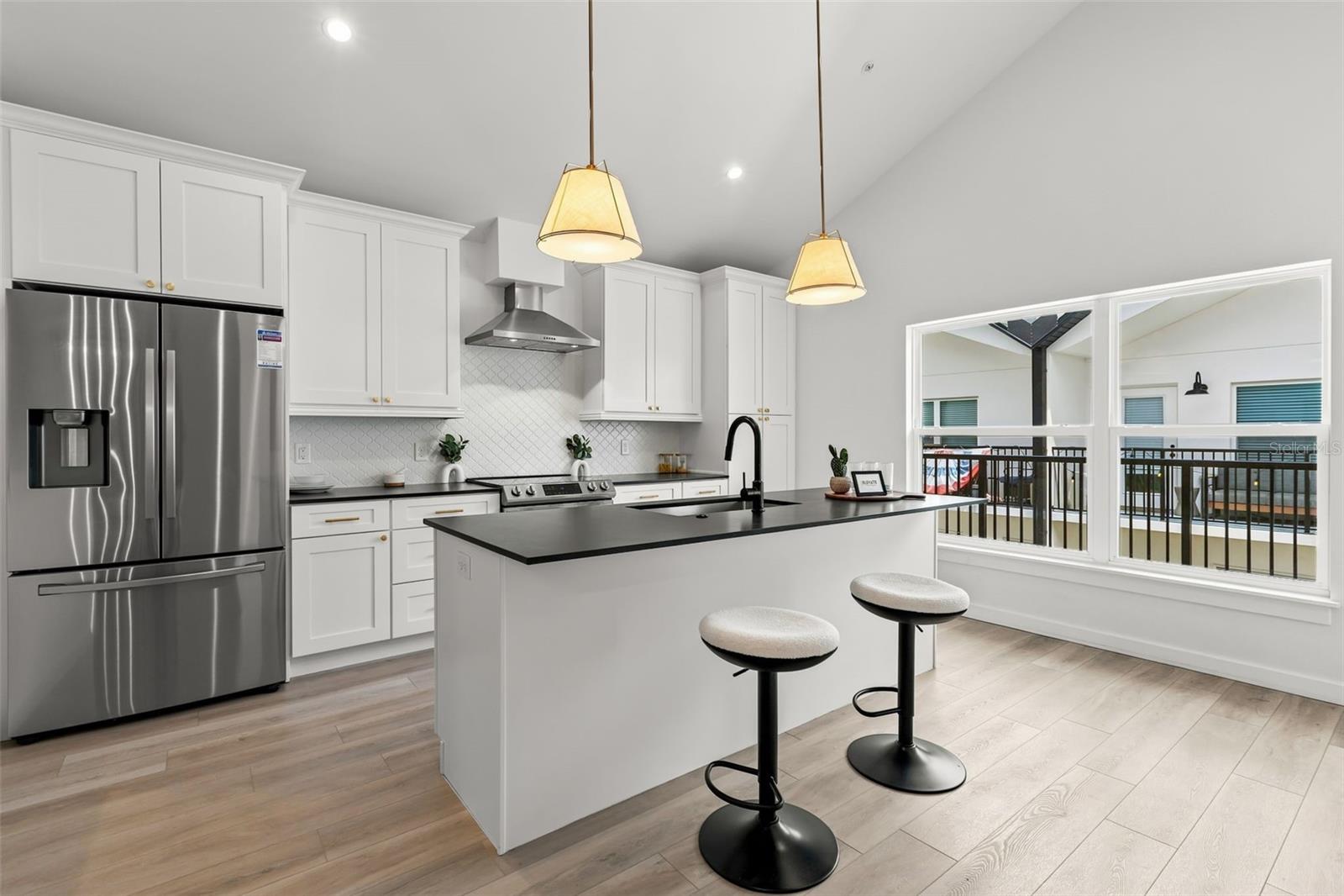 1606 PARK LAKE ST #9 — photo 6
