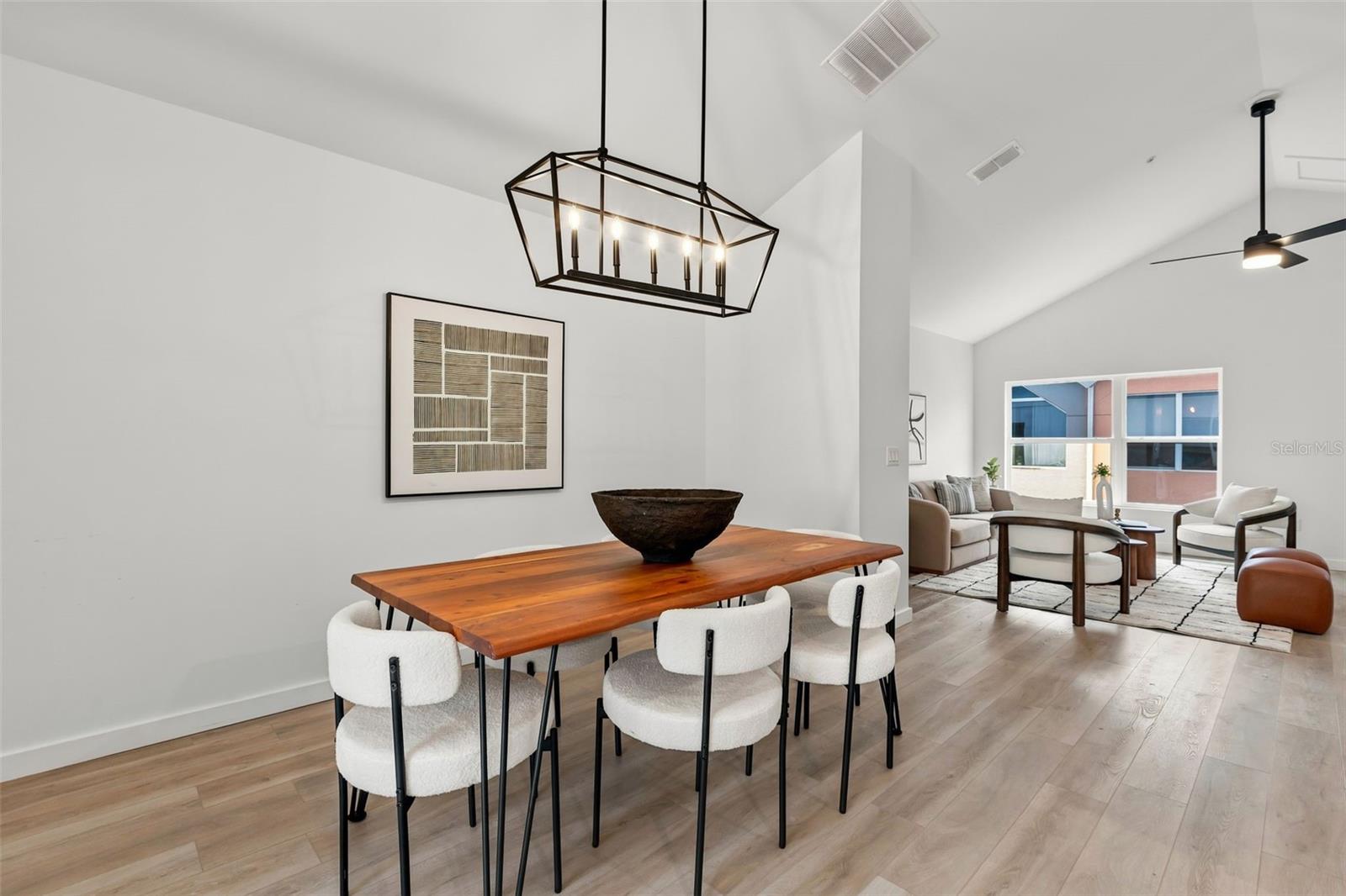 1606 PARK LAKE ST #9 — photo 9