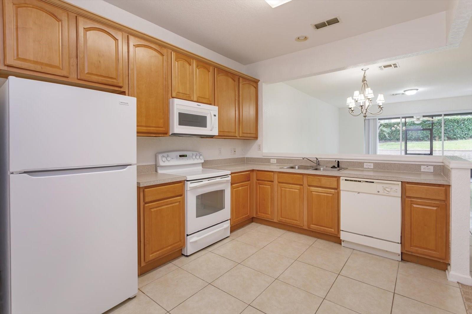 2520 STOCKTON DR — photo 4
