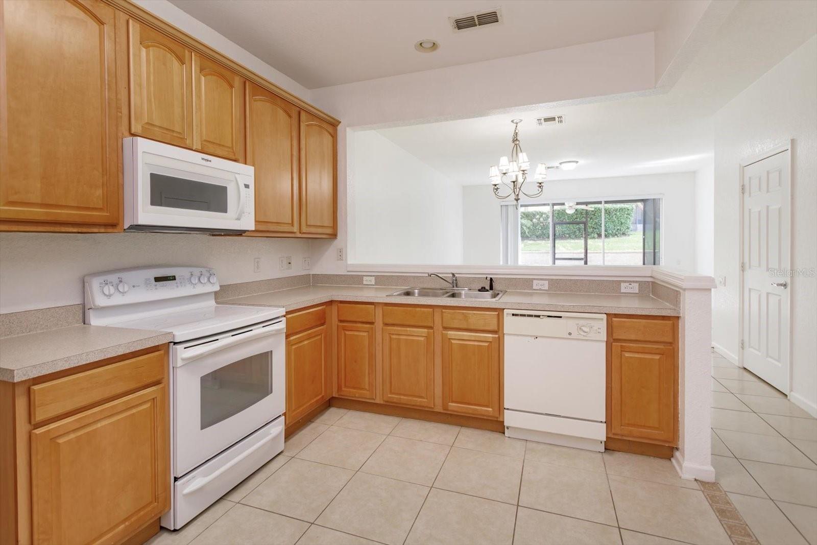 2520 STOCKTON DR — photo 5
