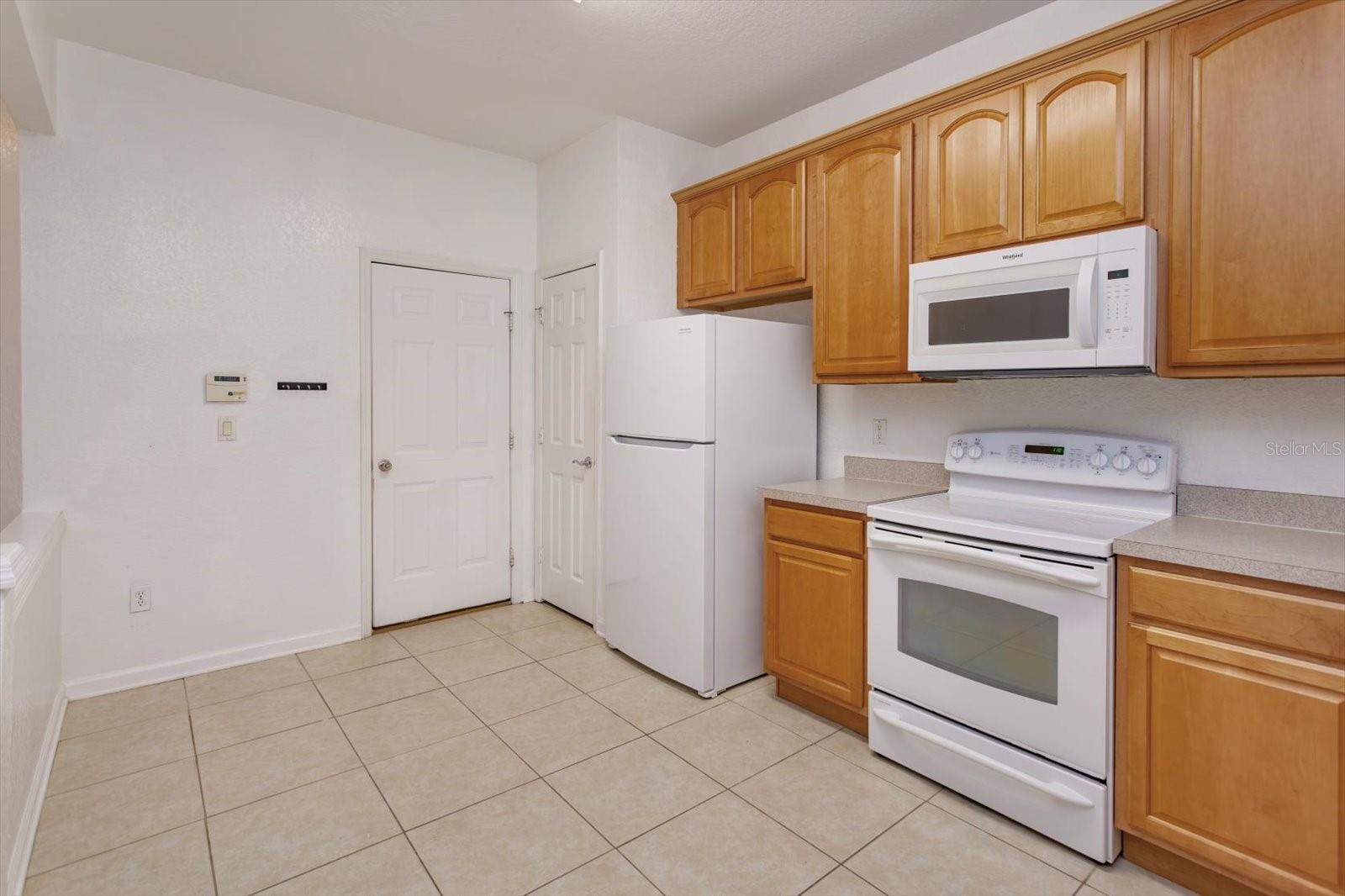 2520 STOCKTON DR — photo 6