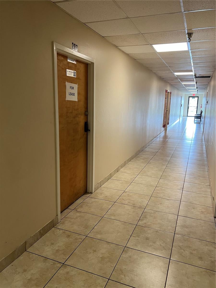 6900 SILVER STAR RD — photo 3