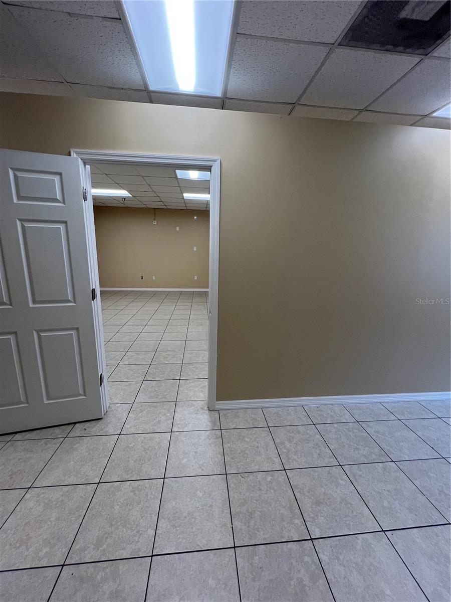 6900 SILVER STAR RD — photo 7