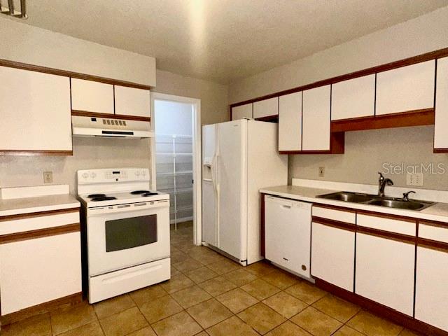 2259 COACH HOUSE BLVD #702 — photo 2