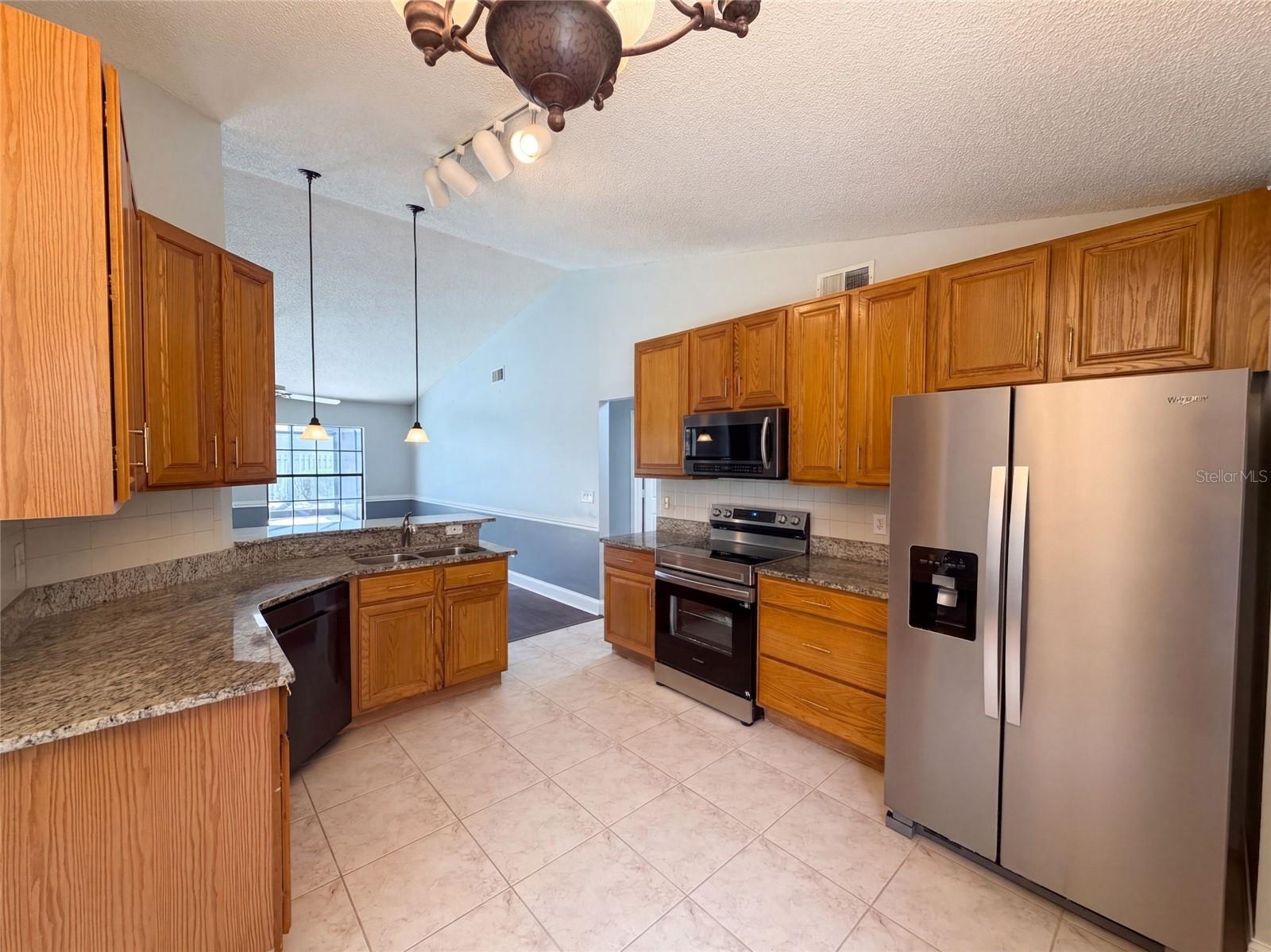 14725 EAGLES CROSSING DR — photo 4