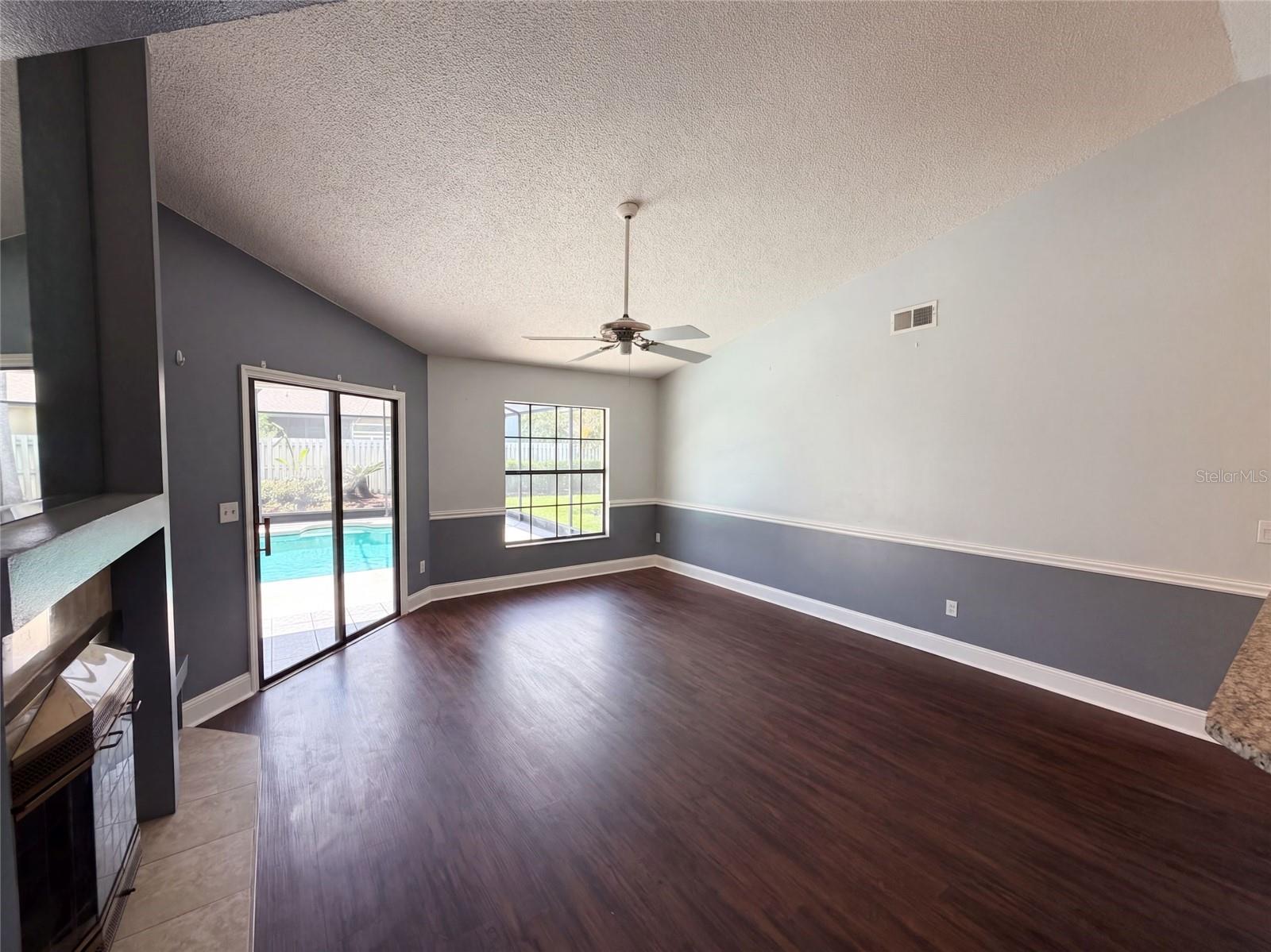 14725 EAGLES CROSSING DR — photo 10