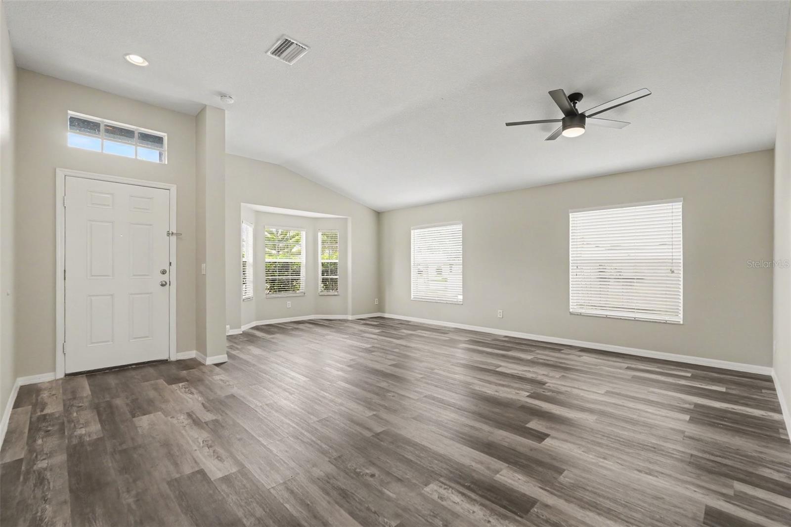 4204 MORNING BREEZE CT — photo 2