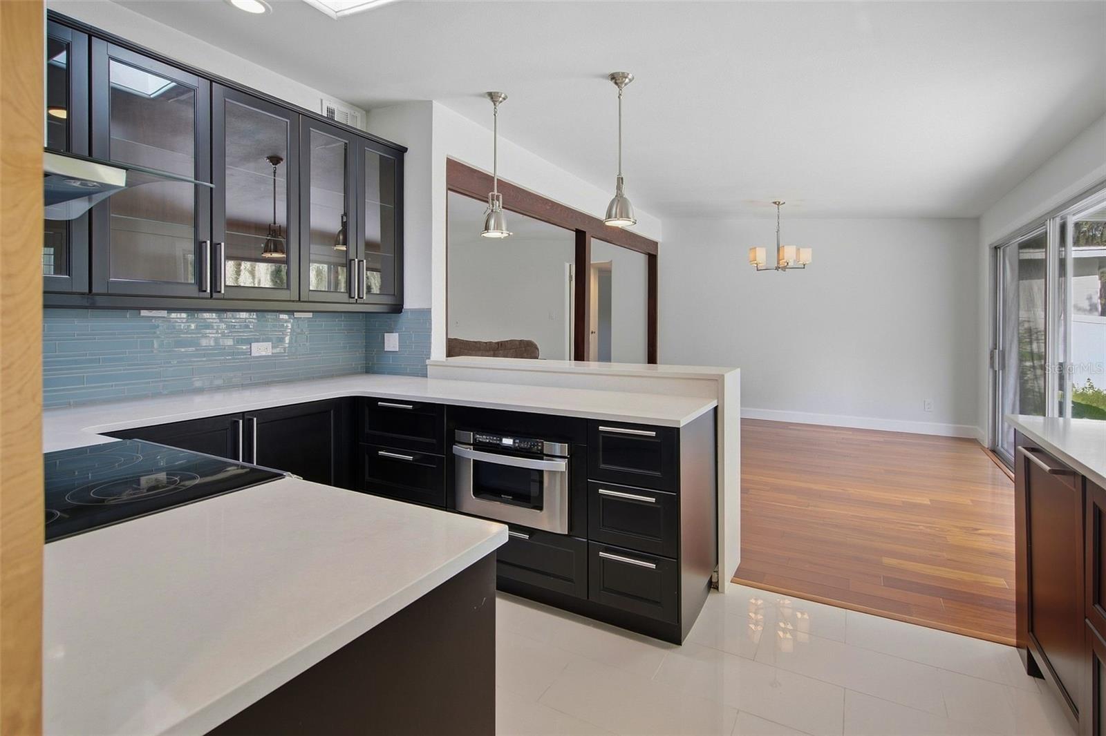2823 WRIGHT AVE — photo 6