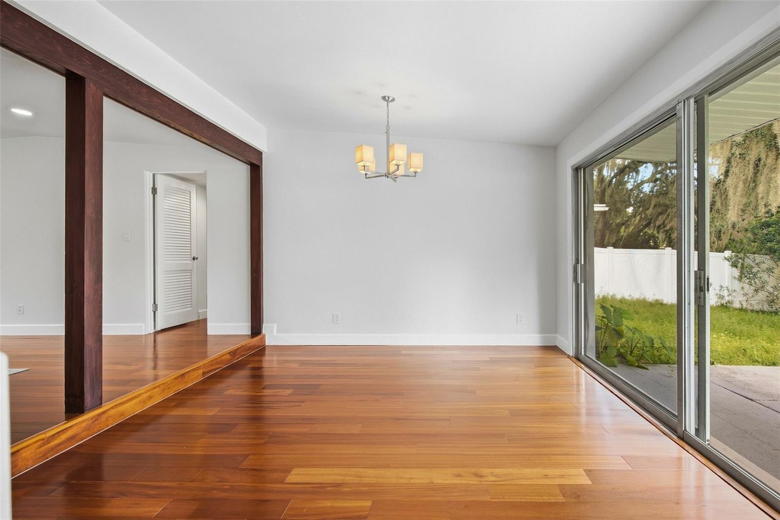 2823 WRIGHT AVE — photo 8