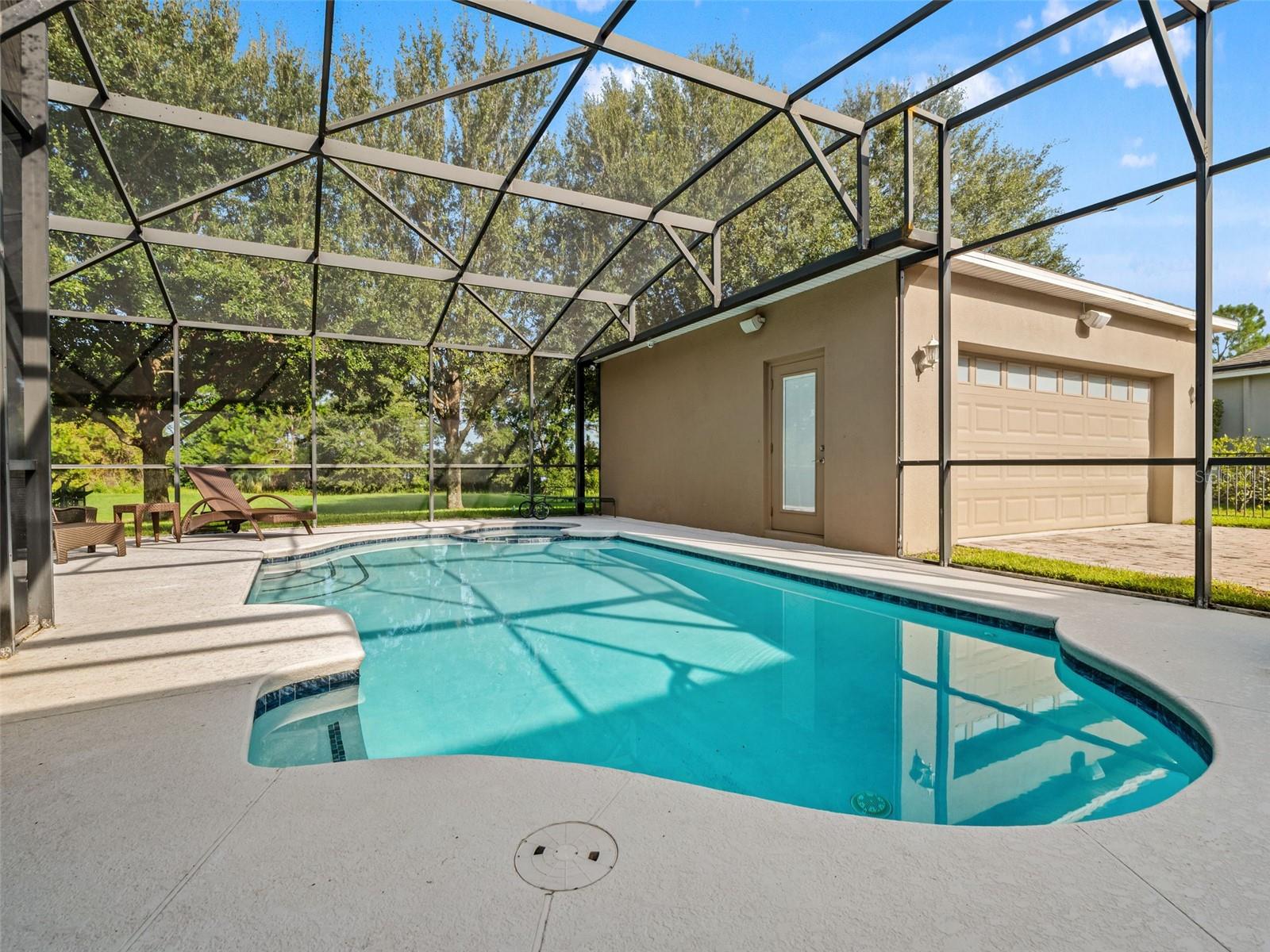 6158 MERIWETHER CRES — photo 4