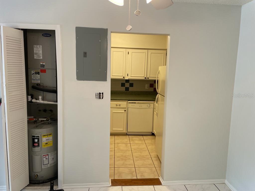 300 CHEROKEE CT #F — photo 11