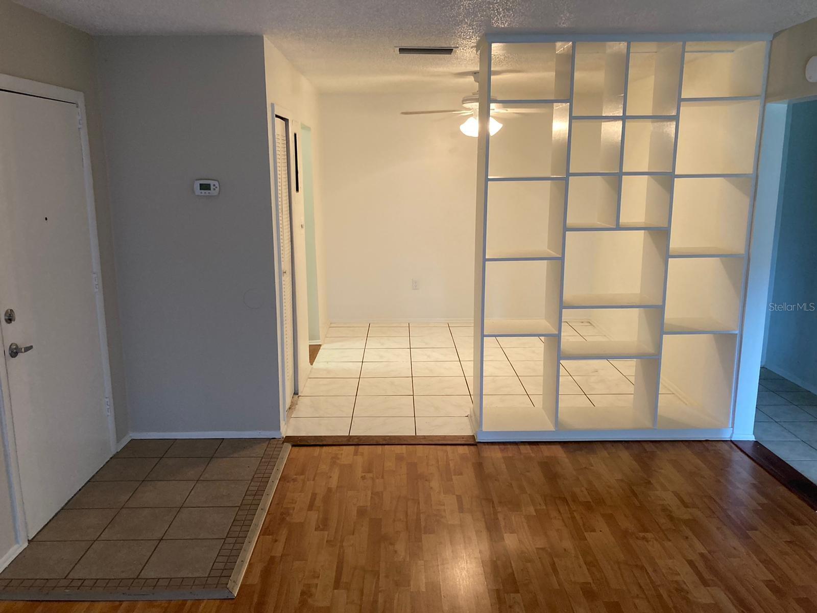 300 CHEROKEE CT #F — photo 4