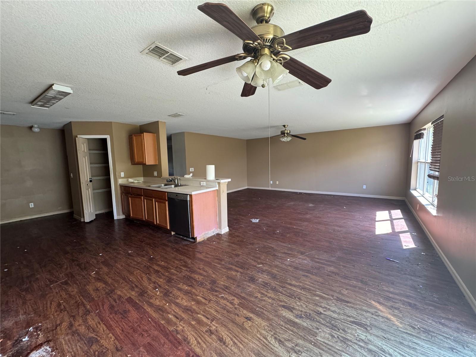 430 SOUTHRIDGE RD — photo 6