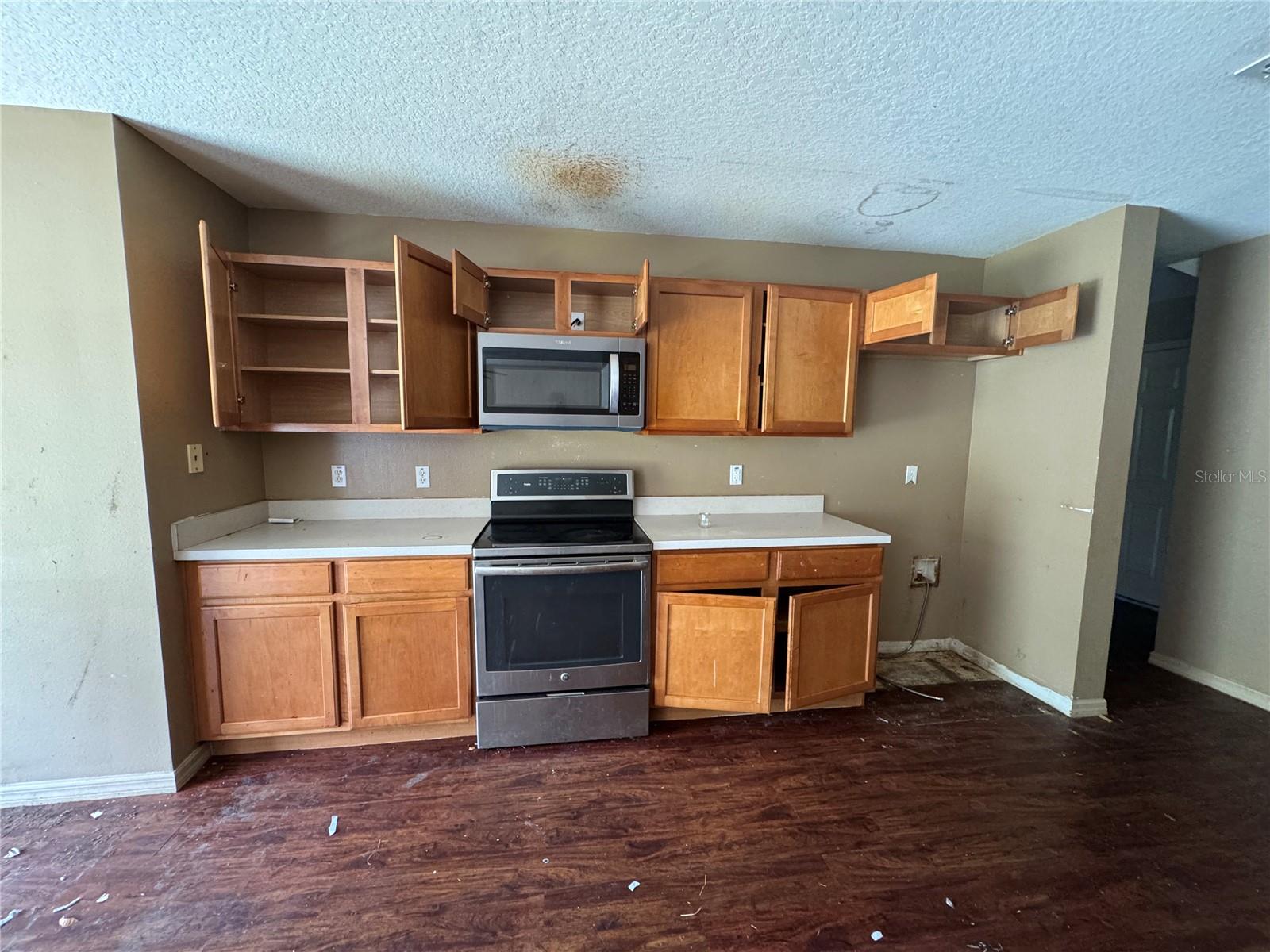 430 SOUTHRIDGE RD — photo 10