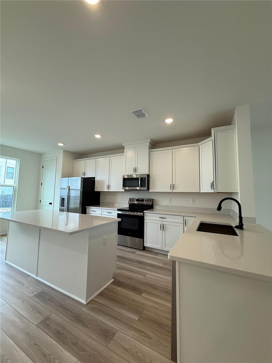 15051 GROVESIDE RD — photo 11