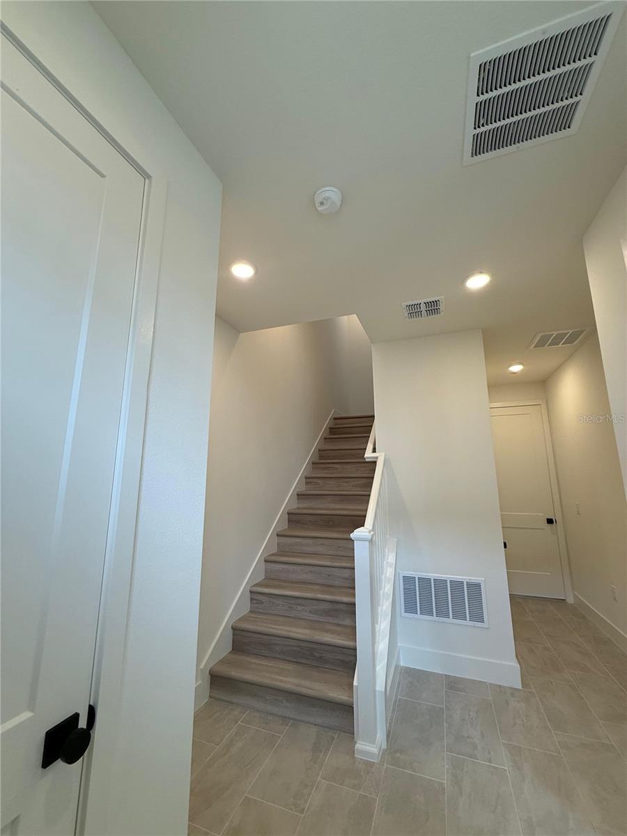 15051 GROVESIDE RD — photo 9