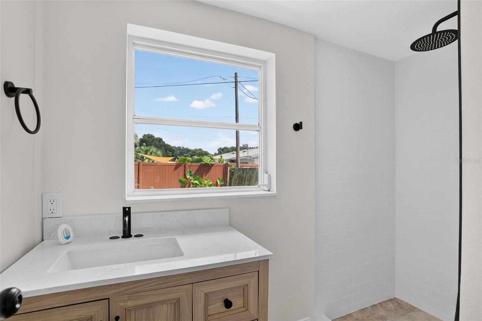 405 CHESTNUT AVE — photo 10