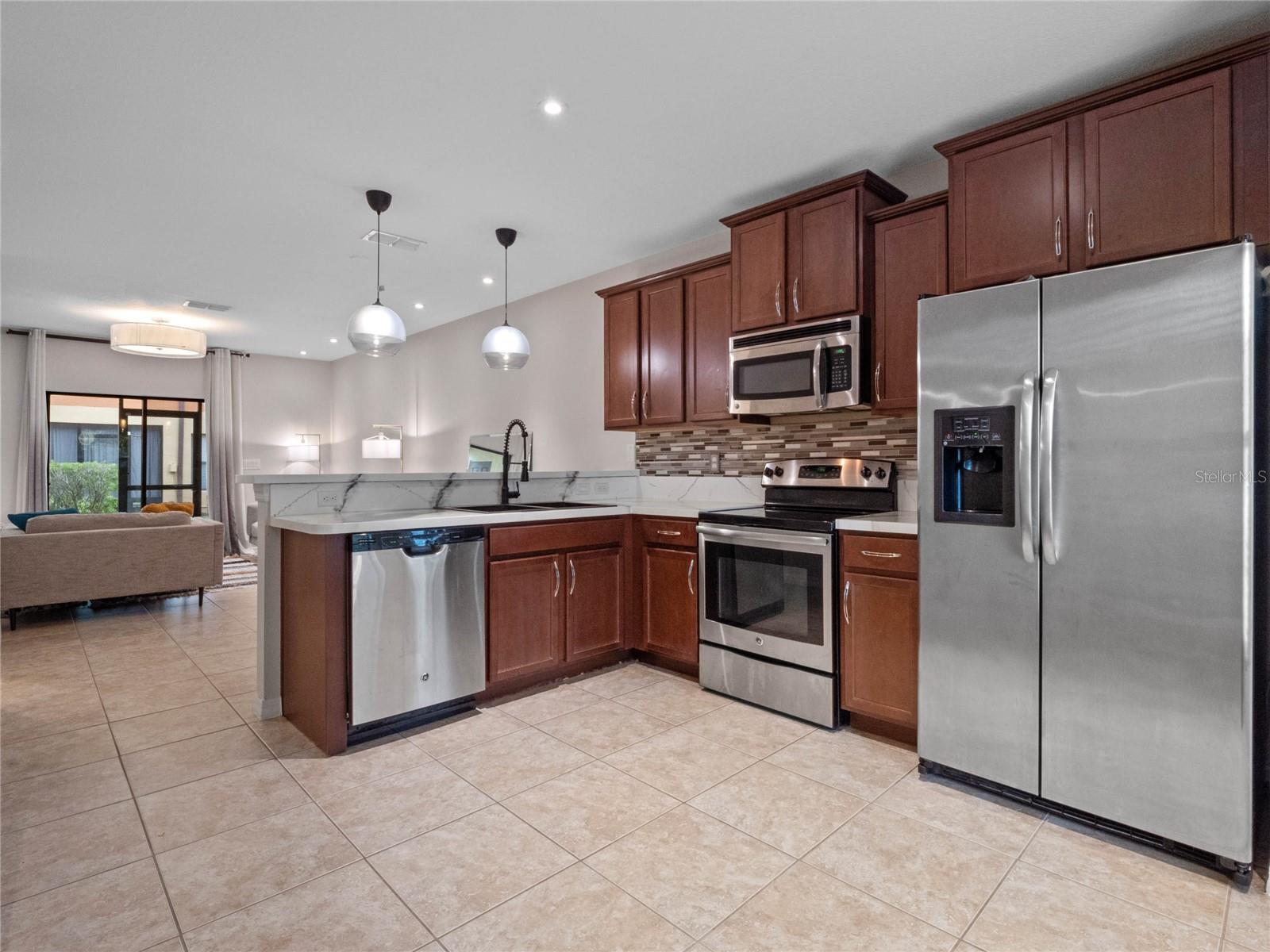 2240 TRILLIUM PARK LN — photo 3