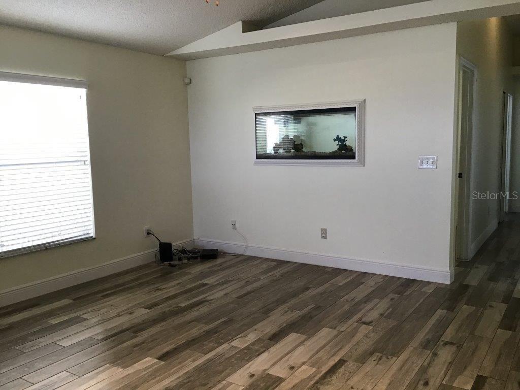 176 DAHLIA VILLAGE CIR #96 — photo 2