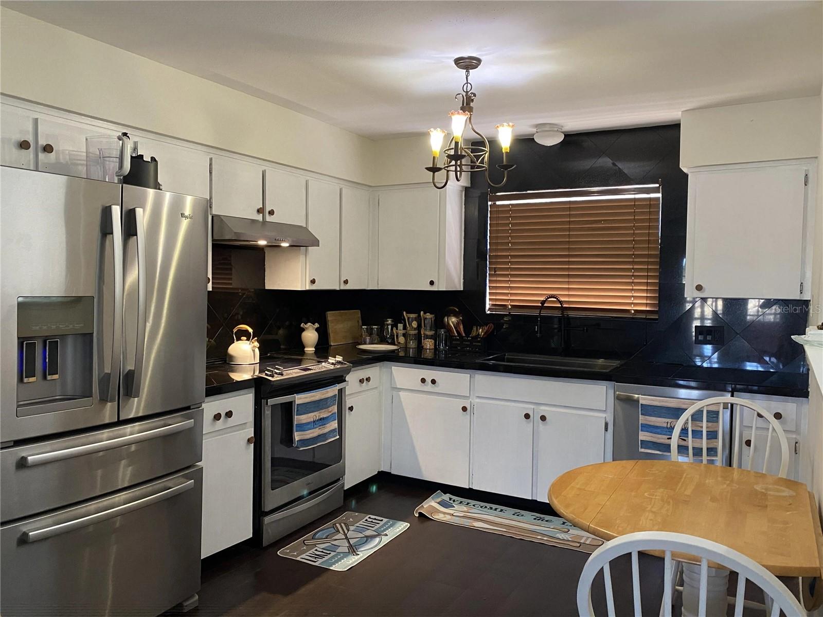 238 LAKE DR — photo 5