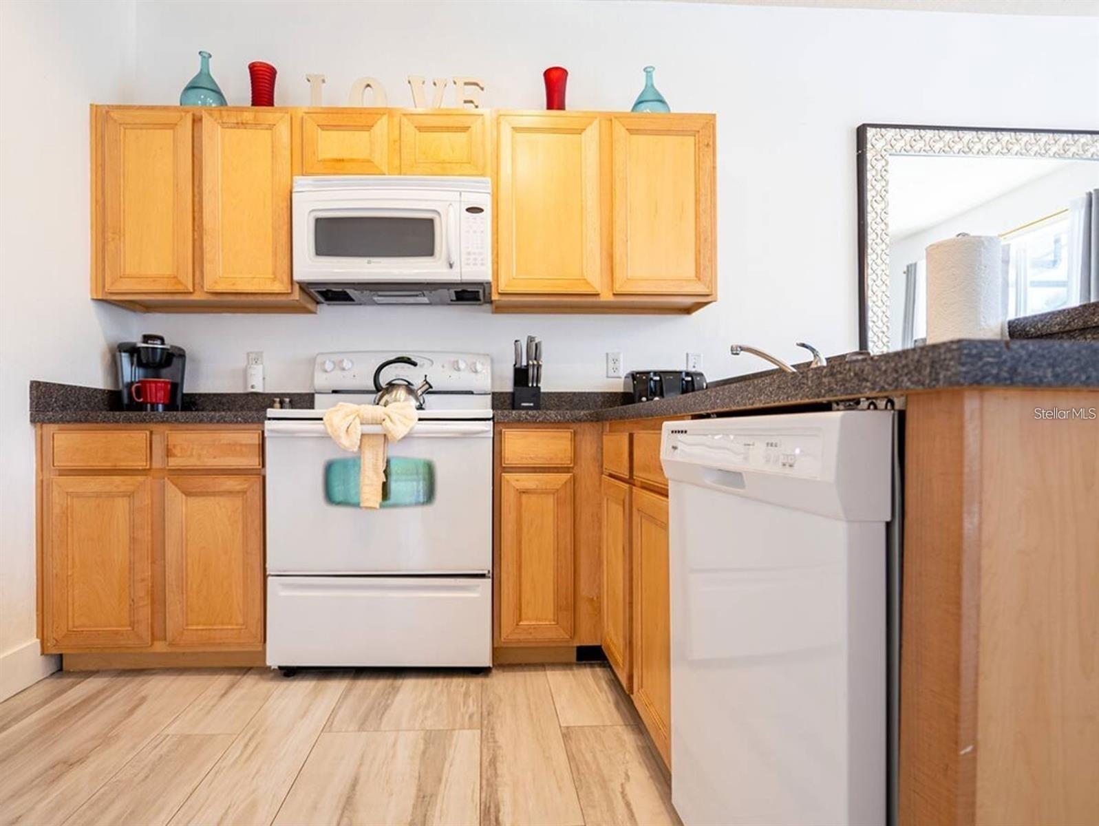 540 SANDY RIDGE DR — photo 4
