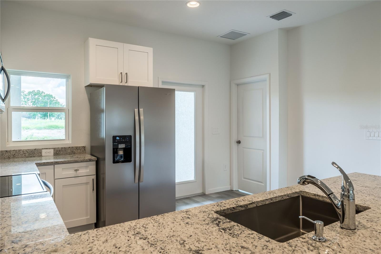 5359 VISTA LAGO DR — photo 8